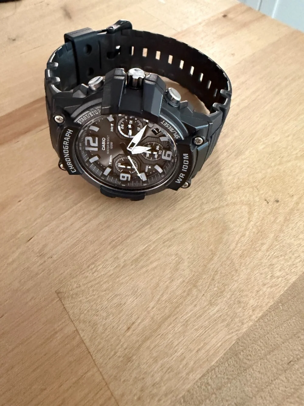 Casio Men's Heavy Duty Sports Watch